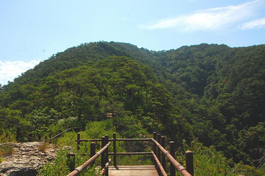 ▲ 주봉3전망대를 지나면서 바라본 주봉.ⓒ진경수 山 애호가