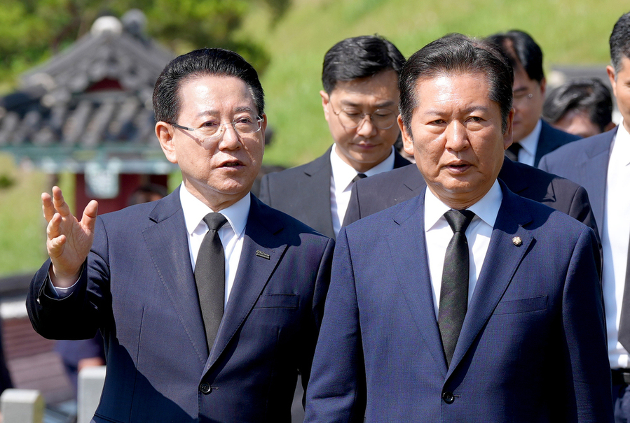 김영록 전남지사, 민주당 정청래 신임 대표 선출 축하