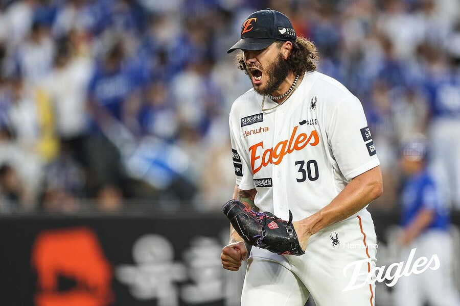 ▲ 폰세를 비롯한 7명의 선수들이 프로야구 7월 최우수선수(MVP) 후보에 선정됐다.ⓒ한화 이글스 제공