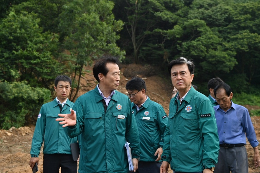 ▲ 김태흠 충남도지사의 수해 현장 점검 장면.ⓒ충남도