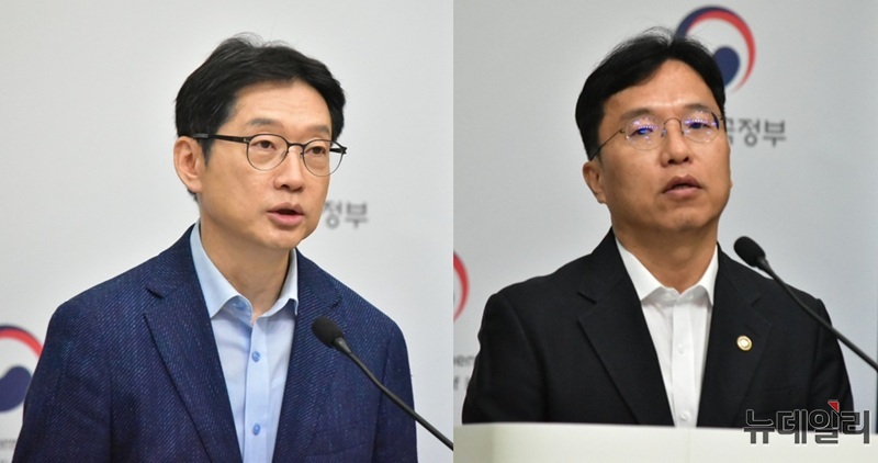 ▲ 김경수 지방시대위원장(왼쪽)과 강주엽 행복청장이 5일 오전 세종청사 중앙동 공용브리핑실에서 기자들의 질문에 설명하고 있다.ⓒ이길표 기자