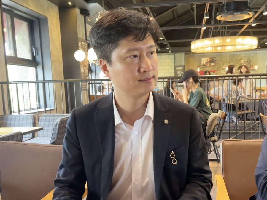 ▲ 우재준 국민의힘 의원이 5일 대구를 찾아 대구경북인터넷기자협회와 간담회를 갖고 최고위원에 나선 입장을 밝히고 있다.ⓒ대구경북인터넷기자협회