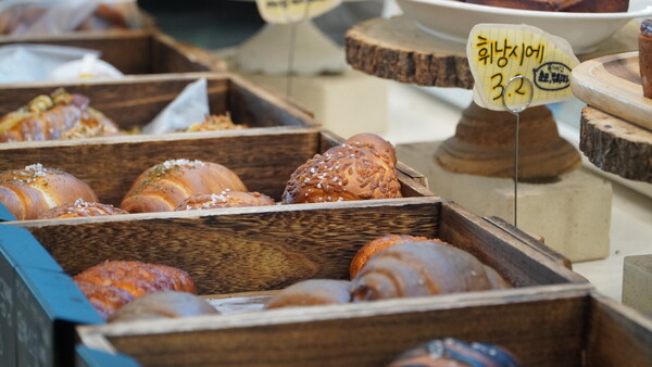 ▲ 대전의 숨은 빵집 정보를 담은 ‘빵 산책 in 대전’ 책자가 발간됐다. 사진은 중구 부사동의 점선면.ⓒ대전시