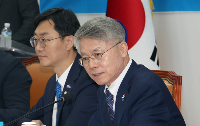 ▲ 민형배 더불어민주당 의원이 지난 2일 서울 여의도 국회에서 열린 검찰개혁 토론회에서 발언하고 있다. ⓒ뉴시스