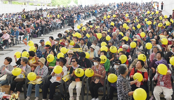 ▲ ‘인지 UP!, 100+ 청춘 힐링 축제’현장의 모습.ⓒ대전사회서비스원