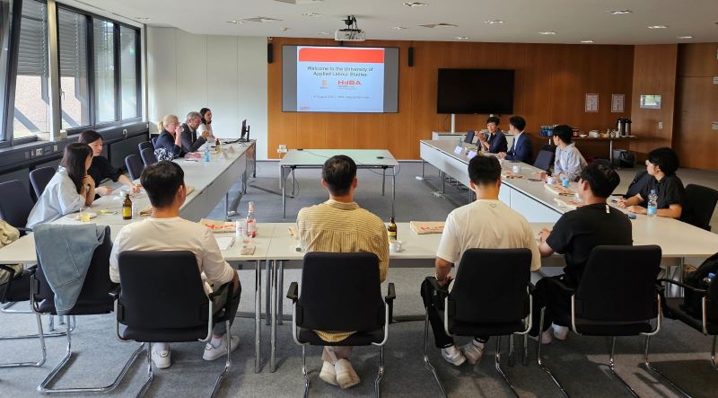 ▲ 한국기술교육대학교 고용서비스정책학과 학생들이 독일 고용서비스대학(HdBA)와 고용서비스 기관 현지 탐방에 나서고 있다.ⓒ한기대