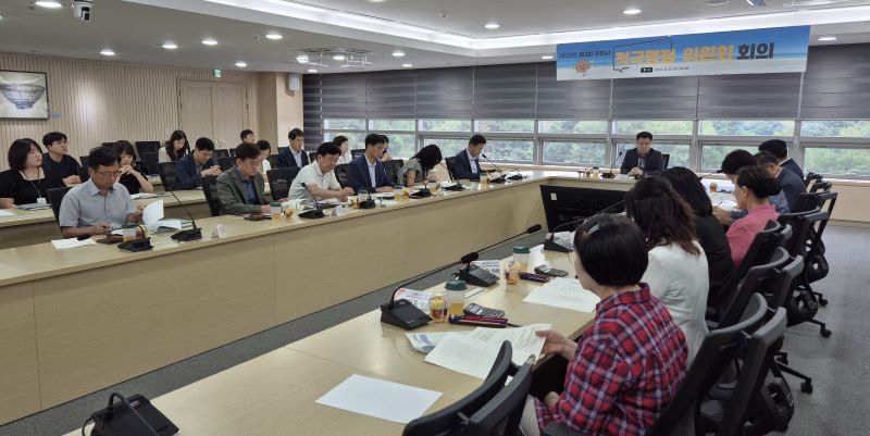 ▲ 천안시‘2025년 상반기 적극행정 스타공무원’을 선발하는 적극행정위원회 심사가 열리고 있다.ⓒ천안시