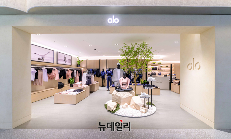 알로(Alo)가 더현대에 떴다! 현대백화점 독점, 프리미엄 라이프스타일 경험하세요