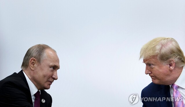 ▲ 지난 2019년 6월 일본 오사카에서 만난 도널드 트럼프 미국 대통령과 블라디미르 푸틴 러시아 대통령. 출처=AFPⓒ연합뉴스
