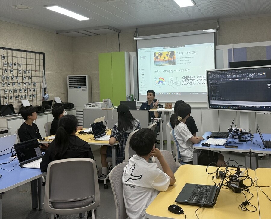 ▲ 광주창의융합교육원, ‘발명 메이커반 초급 정규과정’ 운영ⓒ광주시교육청 제공