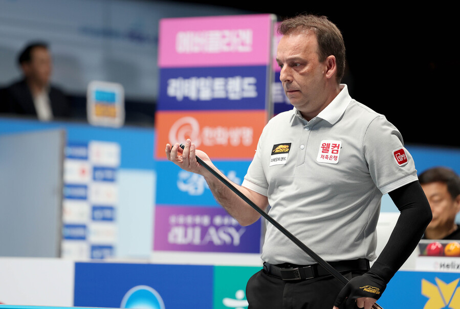 ▲ '스페인 3쿠션 전설' 다니엘 산체스(웰컴저축은행)가 8강 진출에 성공했다.ⓒPBA 제공