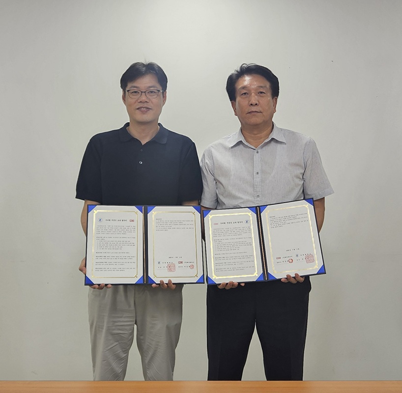 ▲ 서원대 환경공학과 김충곤 학과장과 ㈜케이씨아이 변재영·김상범 부사장이 지난 8일 ㈜케이씨아이 안양지사에서 ‘취업 우대형 주문식 교육 협약’을 했다. ⓒ서원대학교