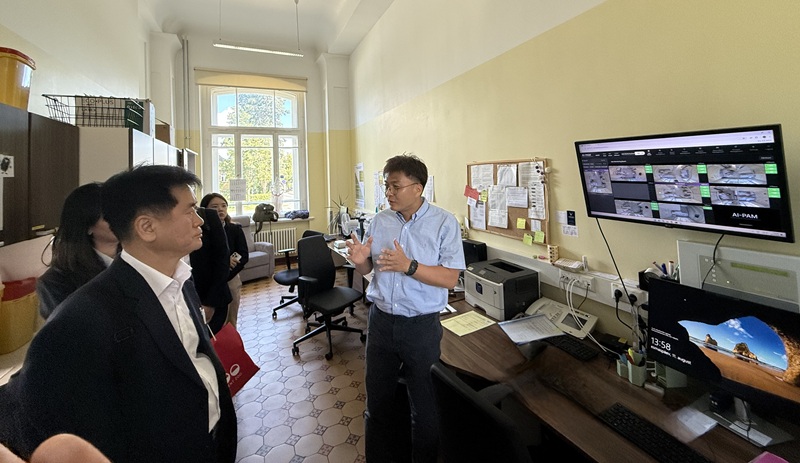 ▲ 지난 11일 강원자치도 방문단이 에스토니아 타르투대학병원을 방문해 ㈜지오멕스소프트의 에이아이(AI) 기반 환자관리 솔루션 'AI-PAM' 실증 현장을 시찰하고, ㈜메쥬의 신규 실증 착수를 위한 미팅도 진행했다. ⓒ강원특별자치도