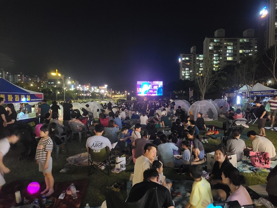 ▲ 대구 북구청(청장 배광식)은 30일 오후 4시부터 동서변주공그린빌 옆 하천 둔치에서 찾아가는 문화공연 행사가 열린다.ⓒ북구청