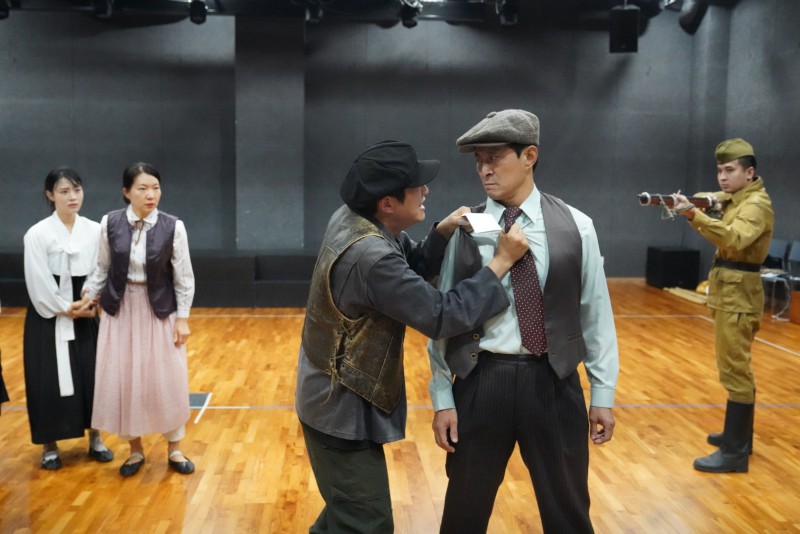 ▲ 한국-카자흐스탄 합작 특별공연 '열차 37호' 연습 현장.ⓒ서울문화재단