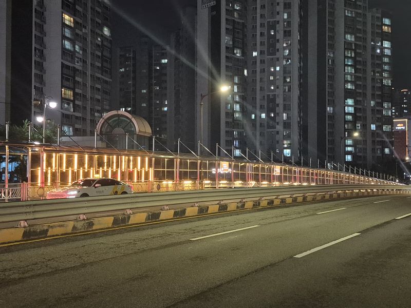 ▲ 두정역 인근에 설치된 보안등.ⓒ천안시