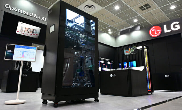 ▲ LG전자 AI 데이터센터 액체 냉각 솔루션인 'CDU(Coolant Distribution Unit)'ⓒLG전자