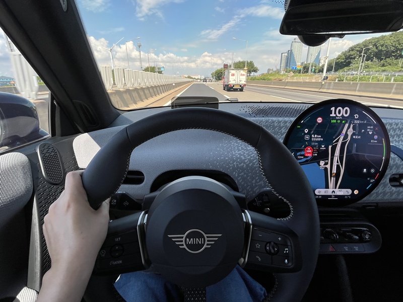 ▲ 미니 쿠퍼 실내 모습. ⓒ김보배 기자