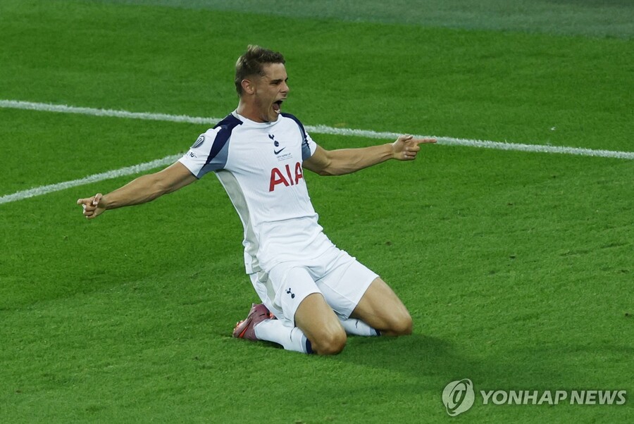 ▲ 토트넘이 UEFA 슈퍼컵에서 공격수들은 침묵했고, 센터백 2명이 모든 골을 책임졌다.ⓒ연합뉴스 제공