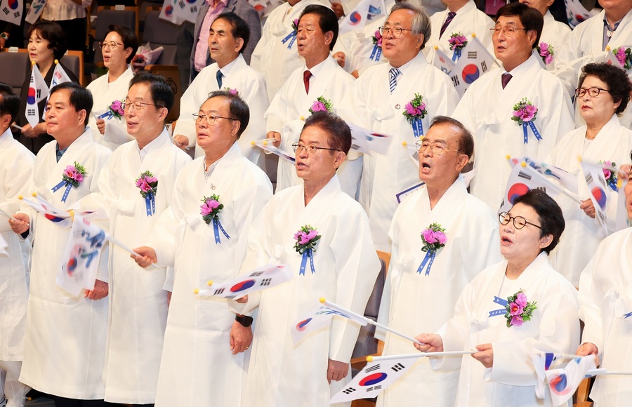 ▲ 경북도는 15일 도청 동락관에서 독립유공자 유가족 370명을 포함해 700여 명이 참석한 가운데 제80주년 광복절 경축식을 열었다.ⓒ경북도