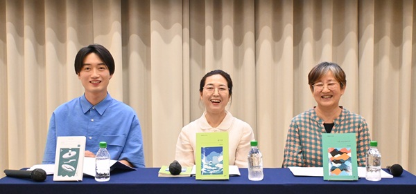 ▲ 왼쪽부터 변선우·윤영숙·하희경 시인.ⓒ대전시사회혁신센터