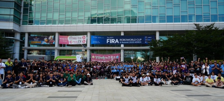 ▲ 지난 8월 15일 폐막식을 끝으로, 5일간 대구를 뜨겁게 달군 ‘FIRA 로보월드컵 앤 써밋 2025’가 대단원의 막을 내렸다.ⓒ대구시