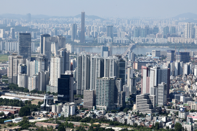 ▲ 남산에서 바라본 서울 시내 아파트ⓒ연합뉴스