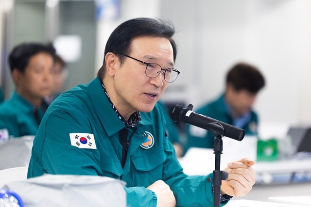 ▲ 임태희 경기도교육감이 18일 남부청사 전시종합상황실에서 열린 '2025 을지연습 최초 상황 보고'에 참석해 발언하고 있다. ⓒ경기도교육청 제공