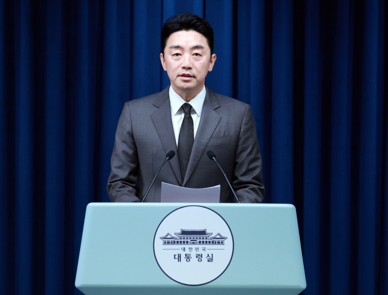 ▲ 강훈식 대통령 비서실장이 13일 서울 용산 대통령실 청사에서 장관급 인선 관련 브리핑을 하고 있다. ⓒ뉴시스