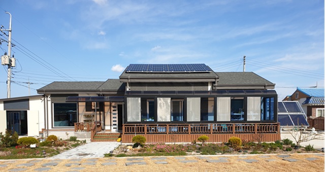 ▲ 태양광 설치한 주택 전경.ⓒ경주시