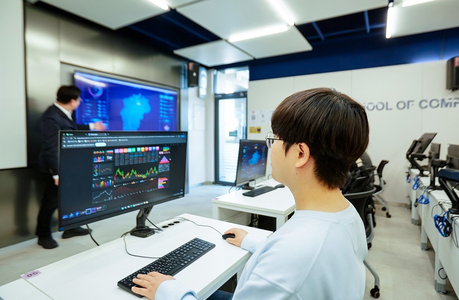 ▲ 영진전문대 AI컴퓨터보안계열(신설) 실습 장면.ⓒ영진전문대