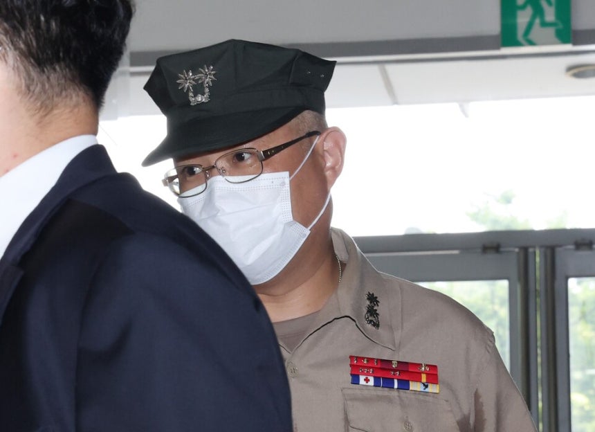▲ 최진규 전 해병대 포11대대장이 20일 서울 서초구 순직해병특검팀에 참고인 신분으로 조사를 받기 위해 출석하고 있다. ⓒ연합뉴스