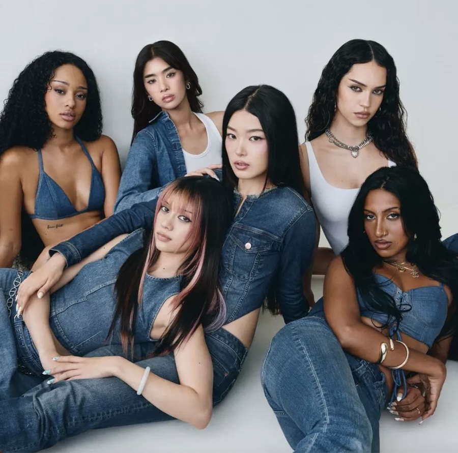 ▲ GAP과 캣츠아이가 함께 한 'Better in Denim' 캠페인. ©GAP