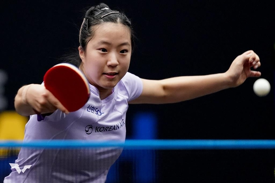 ▲ 신유빈이 유럽 스매시 여자 단식 32강에서 일본의 하야타 히나에게 0-3으로 완패를 당했다.ⓒWTT 제공