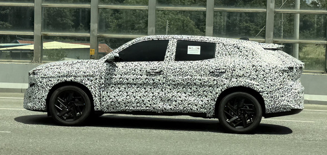 ▲ 르노 오로라 2 테스트카 ⓒ보배드림