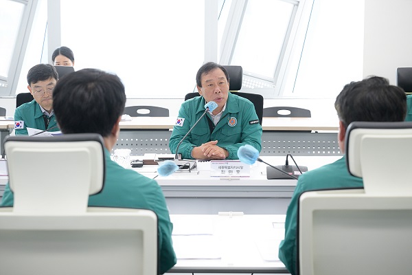 ▲ 최민호 세종시장이 21일 시청 집현실에서 국정운영 5개년 계획 대응 실국보고회에서 모두발언을 하고 있다.ⓒ세종시