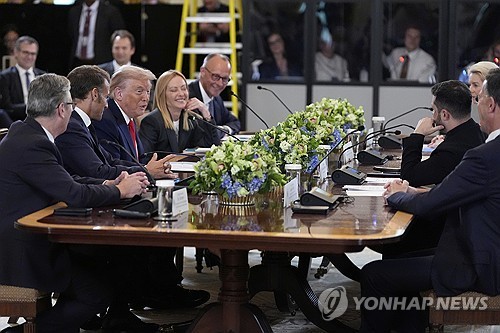 ▲ 우크라이나-러시아 정전을 논의하기 위해 미국 백악관에 모인 유럽정상들. ⓒ 연합뉴스