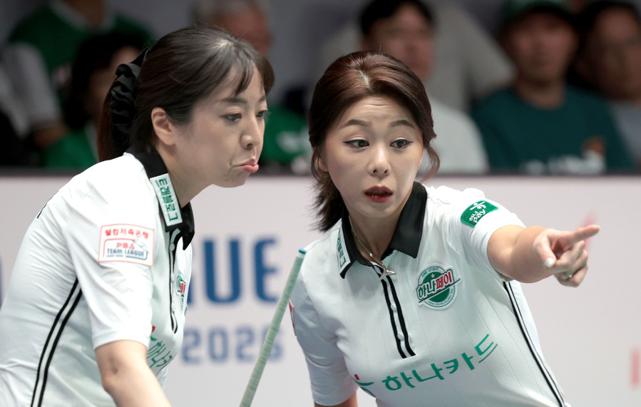 ▲ 프로당구 PBA 팀리그 2라운드 우승팀은 25일 최종일에 결정된다. 하나카드가 승리하면 자력 우승이 가능하다.ⓒPBA 제공