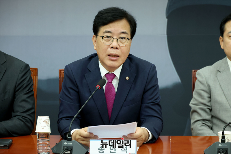 ▲ 송언석 국민의힘 원내대표가 27일 오전 국회에서 열린 최고위원회의에 참석해 모두발언을 하고 있다. ⓒ이종현 기자