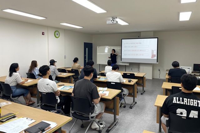 ▲ 한동대학교는 지난 26일 국민취업지원제도 수행기관인 포항아이비잡스와 협력해 졸업생 특화 면접역량강화 프로그램을 성공적으로 운영했다.ⓒ한동대