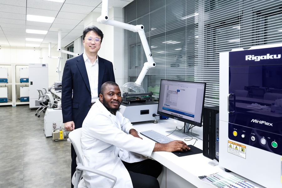 ▲ 대구대 에너지배터리학과 김헌정 교수의 지도 아래, 유수프 아데예미 살라우(Yusuff Adeyemi Salawu) 박사과정생이 제1저자로서 연구를 주도했다.ⓒ대구대