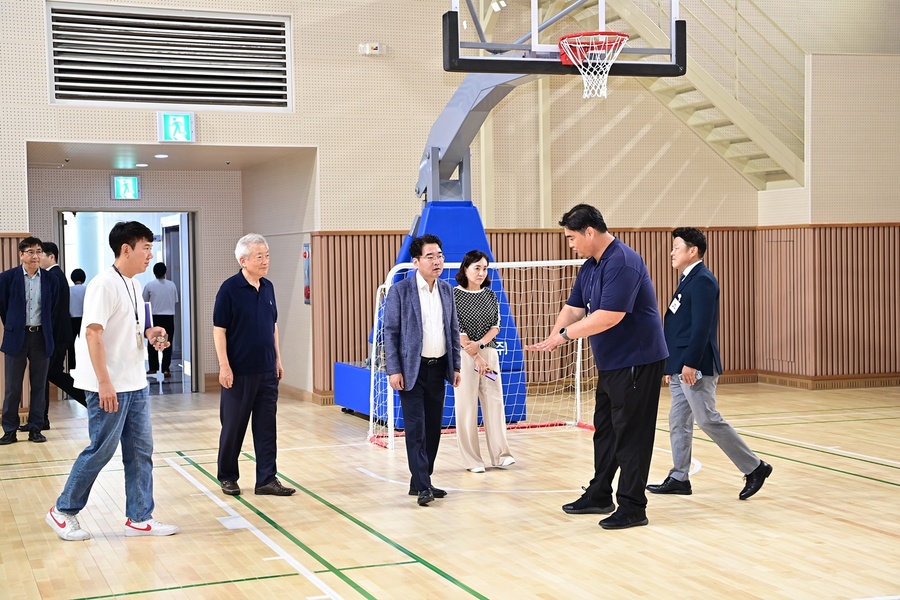 ▲ 대구 동구청(구청장 윤석준)은 지역 주민들의 생활체육 활성화와 건강 증진을 위해 ‘아양스포츠센터 리모델링 사업’을 완료하고, 9월 한 달 동안 시범 운영에 들어간다. ⓒ동구청