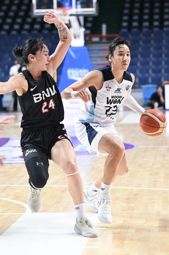 ▲ 더블더블을 기록한 김단비를 앞세운 우리은행이 BNK에 승리를 거뒀다.ⓒWKBL 제공