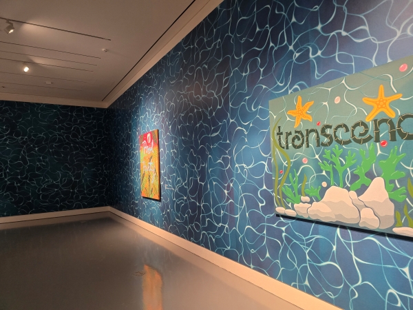 ▲ 'water'를 테마로 물처럼 유연하고 평화로운 감정과 영감의 흐름을 시각적으로 구현 1층 공간ⓒ최신혜 기자