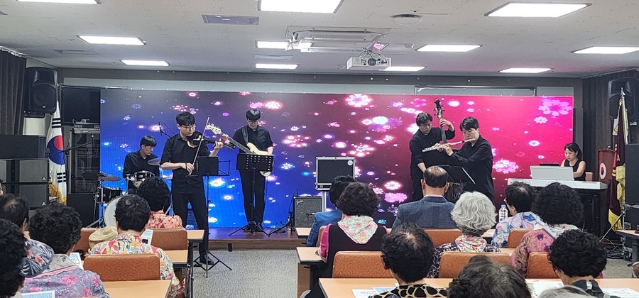 ▲ 고령군(군수 이남철)은 30일 토요일 오후 2시부터 고령군 노인회관 강당에서 ‘문화가 있는 날 구석구석 문화배달–문화路 대가Ya’행사를 성황리에 개최했다.ⓒ고령군