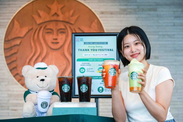 ▲ 스타벅스 코리아가 1500만 버디 감사 이벤트를 시작한 9월1일부터 이틀간 ‘원 모어 커피’ 프로그램 이용을 비교 분석한 결과, 이용량이 전주 동요일 대비 50%나 늘어난 것으로 나타났다고 밝혔다.  ⓒ스타벅스 코리아