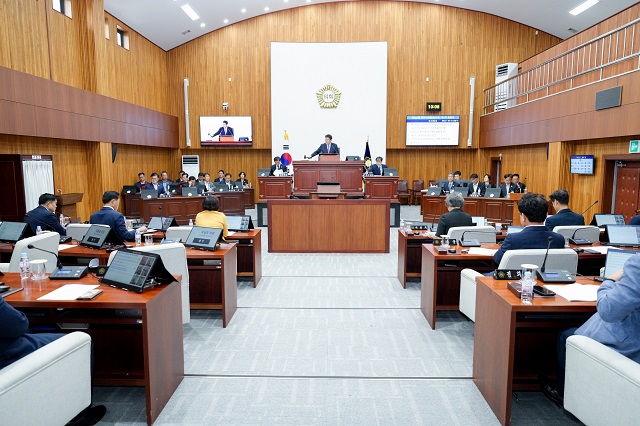 ▲ 경주시의회는 3일 본회의장에서 제292회 경주시의회 임시회 제1차 본회의를 열었다.ⓒ경주시의회