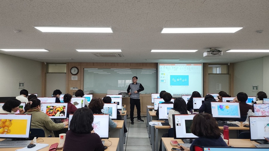 ▲ 대구대학교(총장 박순진)가 운영하는 글로컬라이프대학이 만학도와 재직자, 그리고 성인학습자를 위한 새로운 학문적 터전으로 주목받고 있다.ⓒ대구대