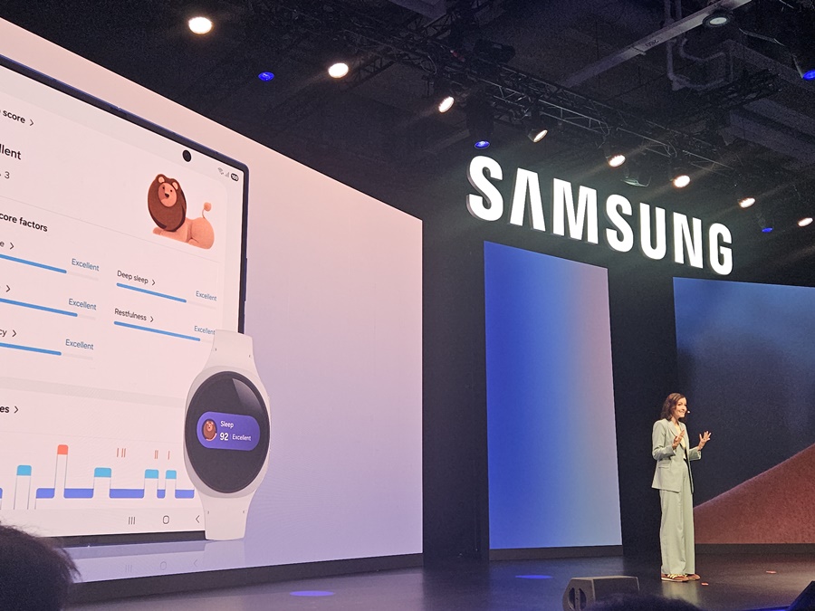 ▲ 수면 과학자 바네사 힐(Dr Vanessa Hill)이 4일(현지 시간) 독일 베를린 유럽 최대 가전 전시회 'IFA 2025' 개막 전 열린 '삼성 프레스 콘퍼런스'에서 삼성 헬스케어에 대해 소개하고 있다.ⓒ윤아름 기자