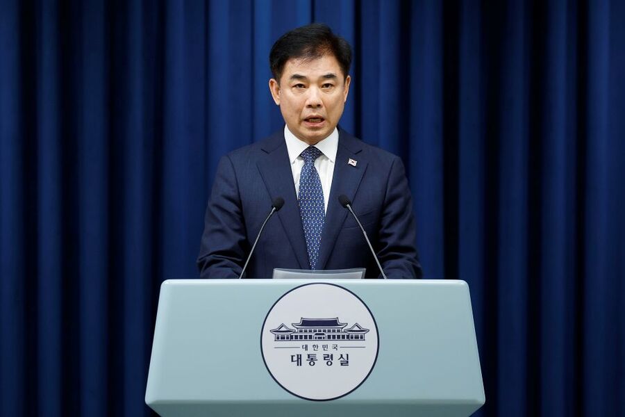 ▲ 김병욱 정무비서관이 5일 서울 용산 대통령실 청사에서 오는 8일 이재명 대통령, 여야 대표와 회동 관련 브리핑을 하고 있다. ⓒ뉴시스